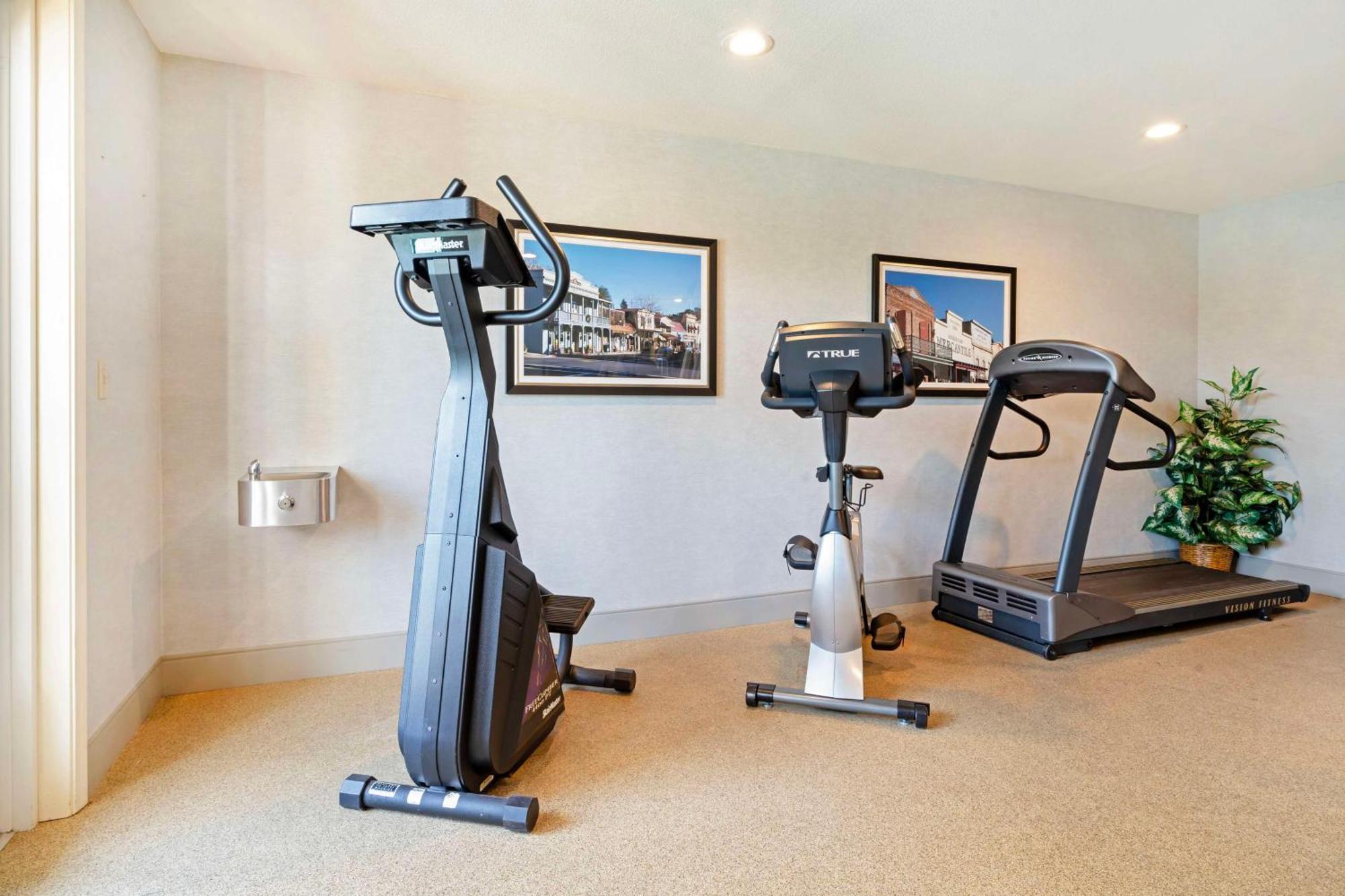 Best Western Cedar Inn & Suites Angels Camp Dış mekan fotoğraf