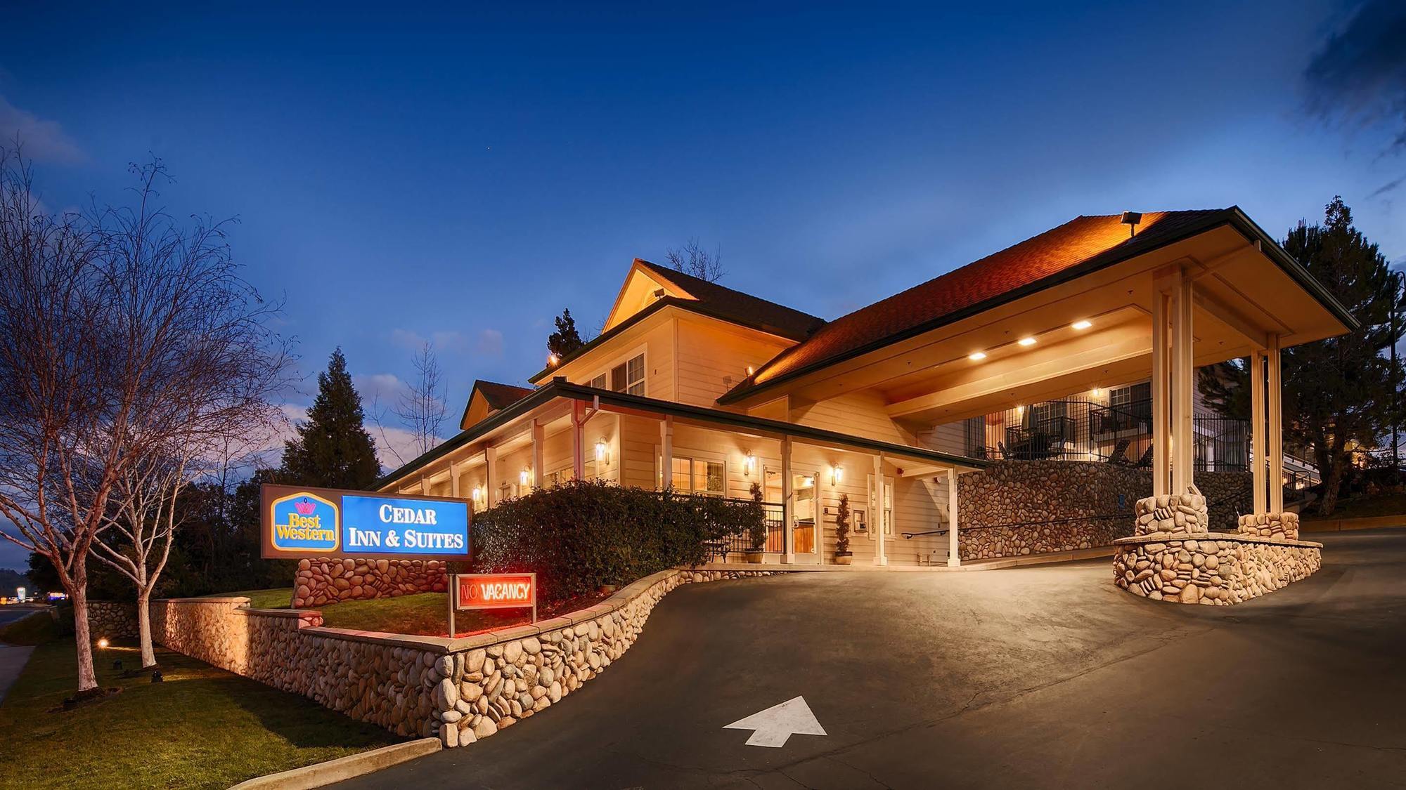 Best Western Cedar Inn & Suites Angels Camp Dış mekan fotoğraf